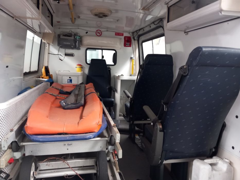 Mercedes Sprinter x3 ambulancias /9 lugaressem motor