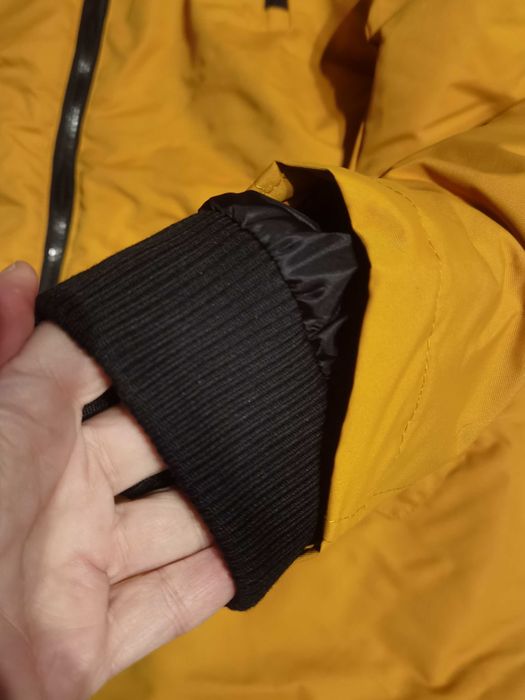 Зимова куртка Reserved 158