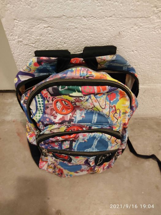 Mochila escolar marca Totto