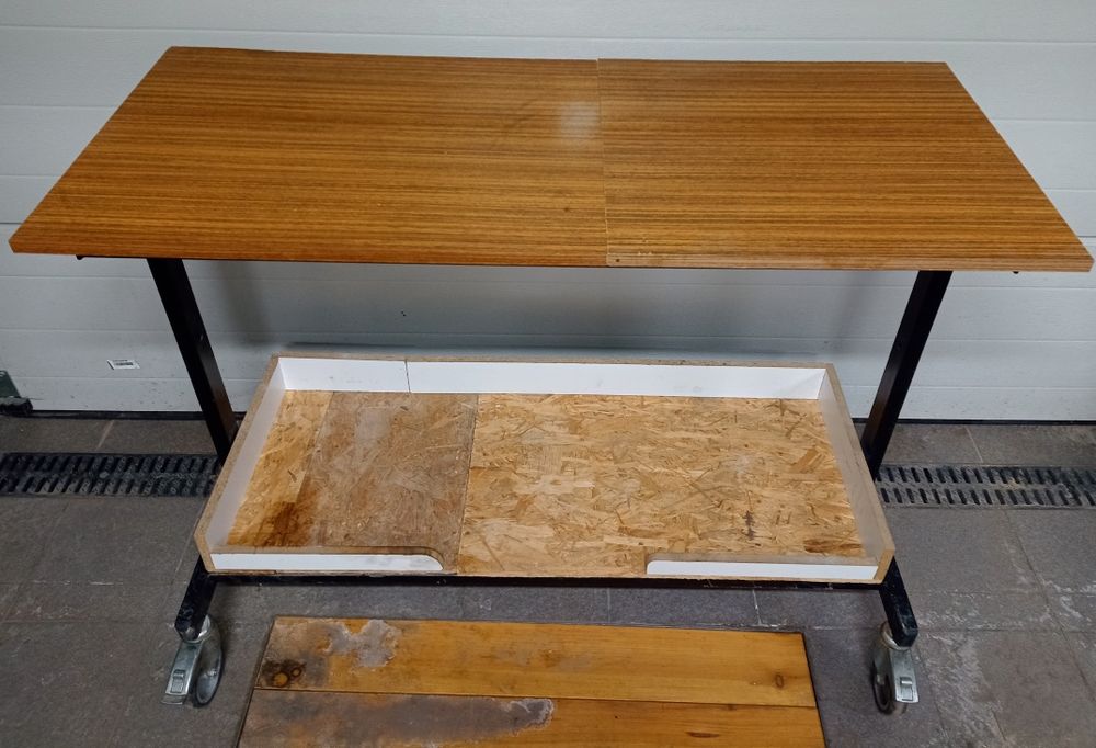 Stół warsztatowy na porządnych kółkach