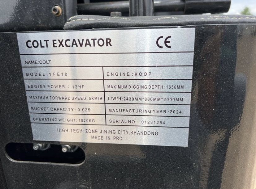 Mini Escavadora NOVA