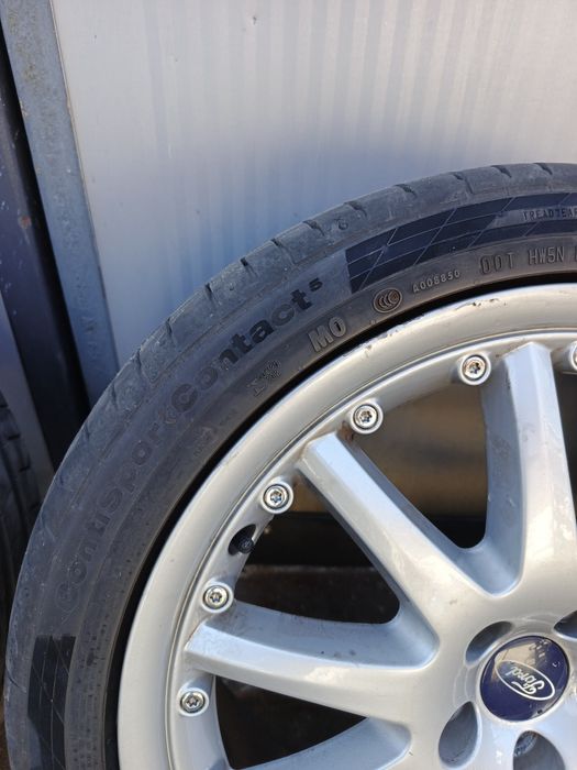 Sprzedam felgi 18"z oponami