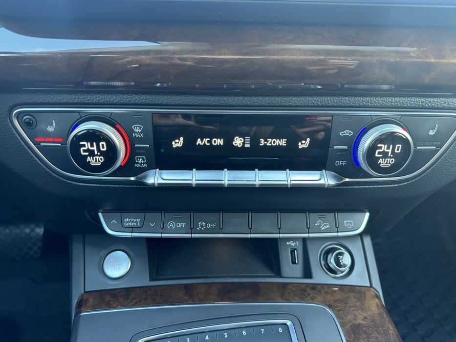 Продам Audi Q5