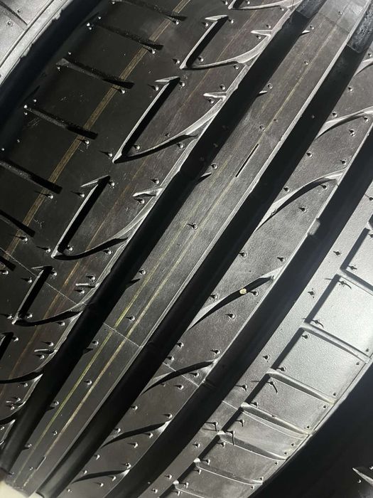 256/40/18 R18 Bridgestone Potenza S001 4шт нові