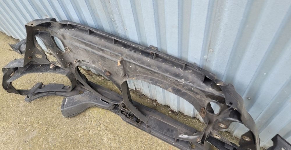 Pas Przedni Audi A4 B5 1.9 TDI Avant