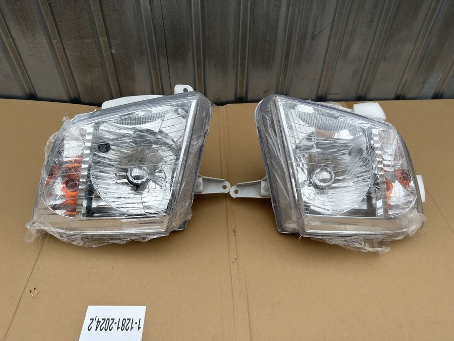 Фара левая правая Isuzu D-Max