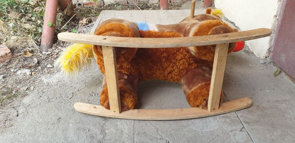 Продам лошадку-качалку для ребёнка