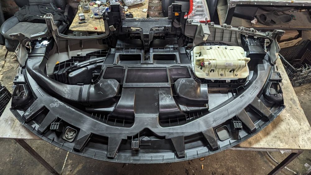 Торпеда, панель безпеки, Renault Scenic 3 681000060R