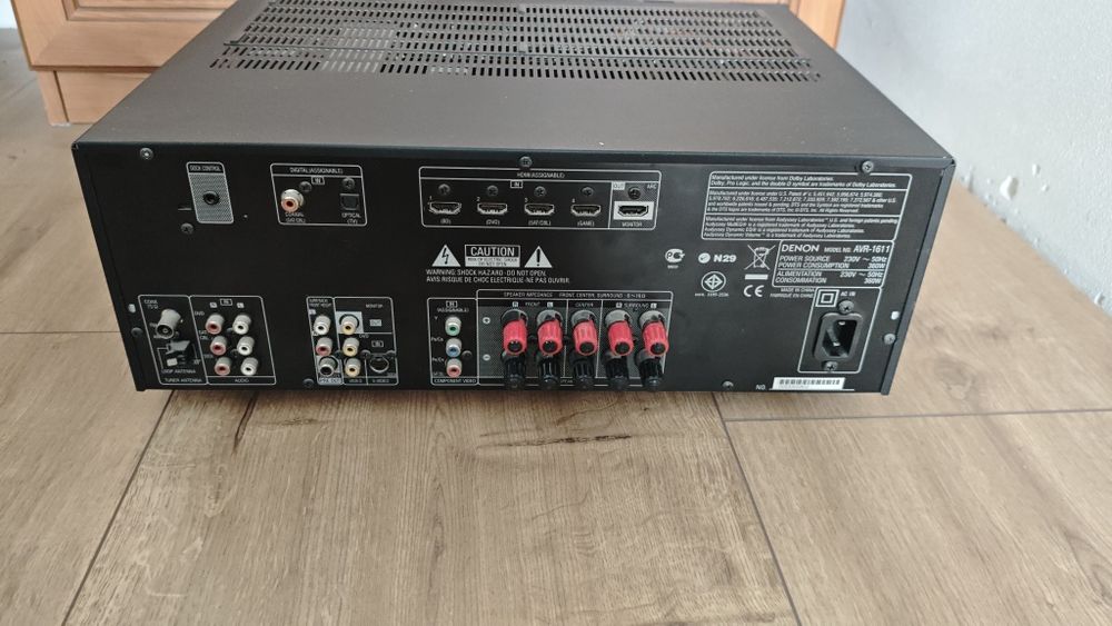 Denon AVR-1611 .