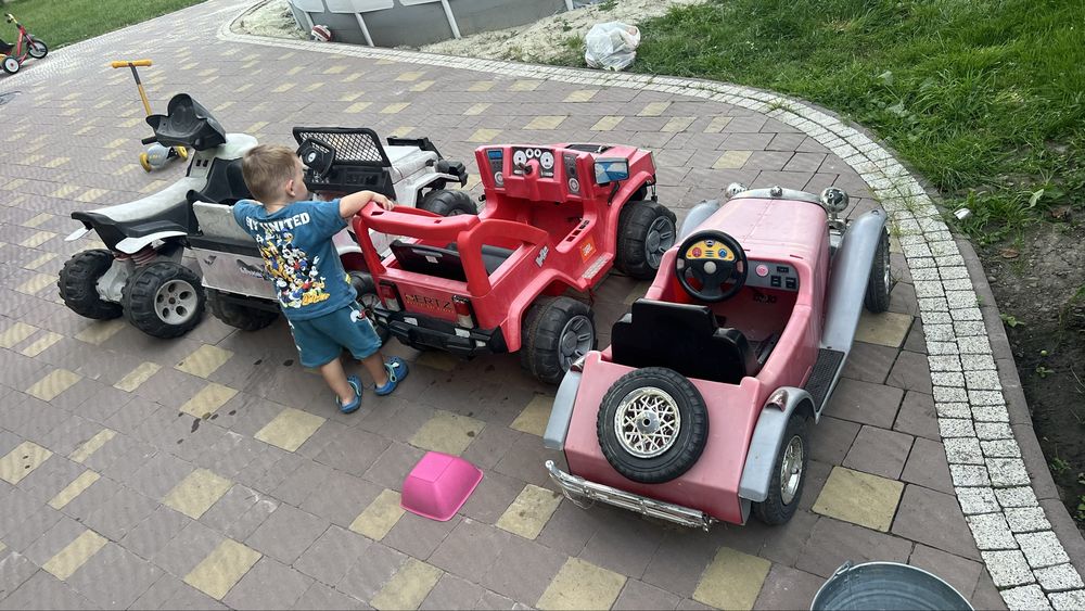 Дитячі електричні автотмашинки