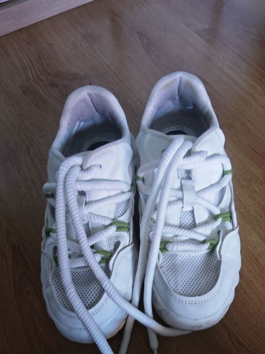Białe sneakersy rozm 40/41