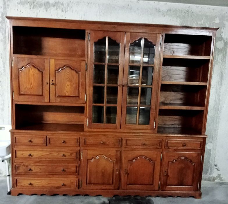 Móveis de sala em castanho