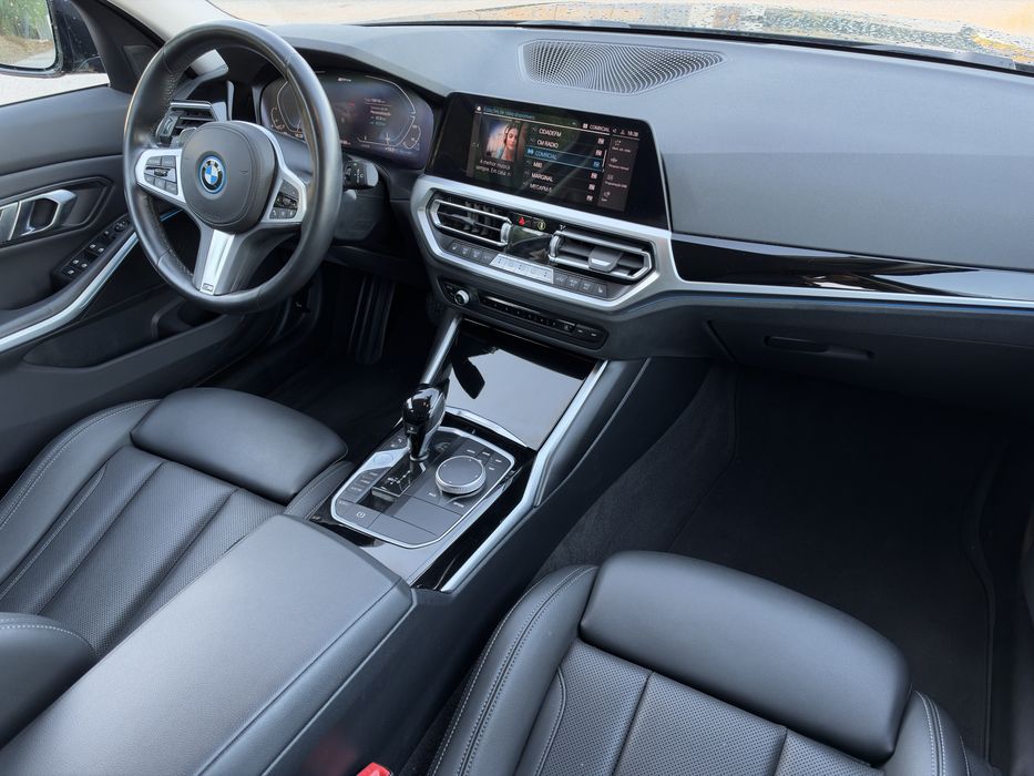 BMW 330e Touring Plug-in Hybrid 292 cv