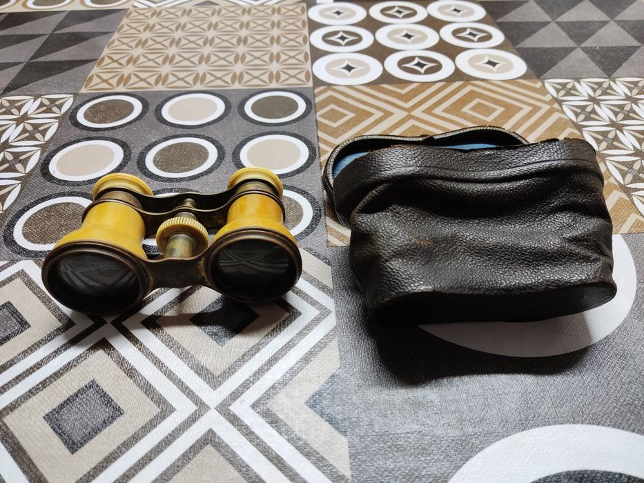 Binóculos de teatro antigos