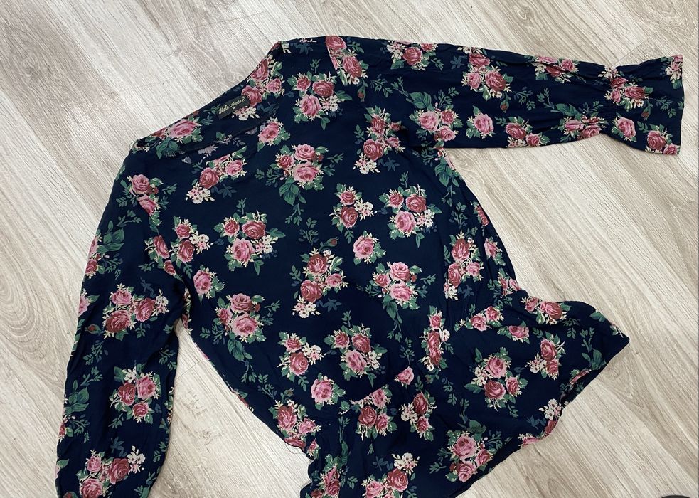 Granatowa bluzka w róże s-m bawełna kate collection kwiaty