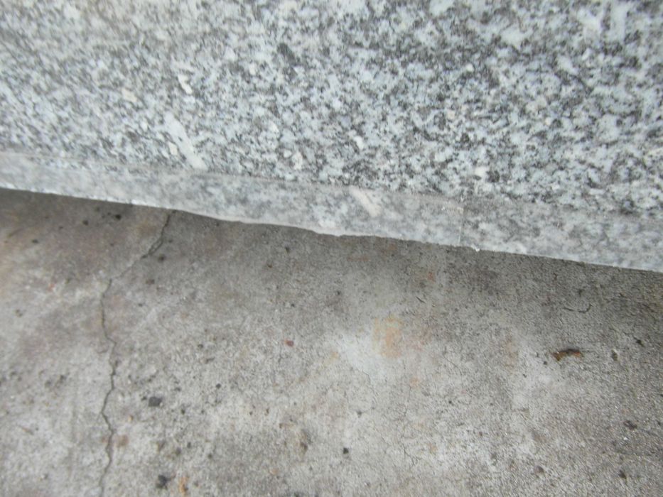 Pedra em granito 147,5 x 61 x 3 cm