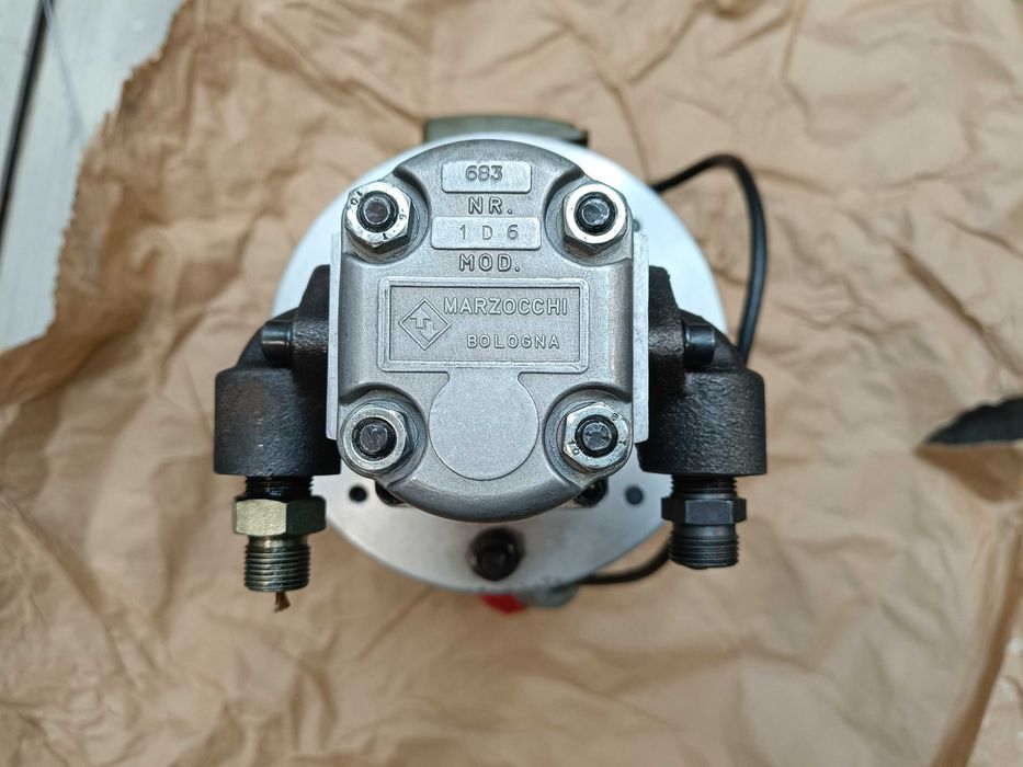 Pompa hydrauliczna z silnikiem sprzegło 1,8 kw prasa MARKOWA