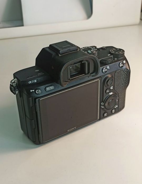 Sony a7 III como nova