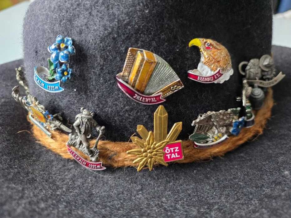Przepiękny oryginalny tyrolski kapelusz z Edelweiss, 17 pinsów n°2