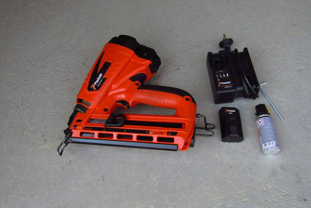 PASLODE  IM65A F16 Sztyfciarka, Gwoździarka lithium