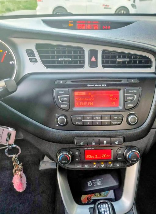 Samochód KIA CEED