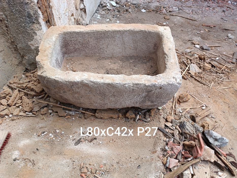 Pia de azeite antiga