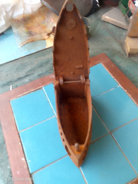 Ferro de Engomar Antigo