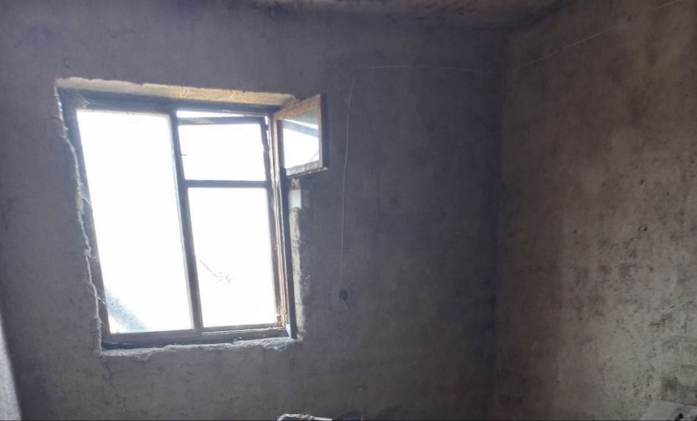 Будинок з укриттям на ділянці 25 сот