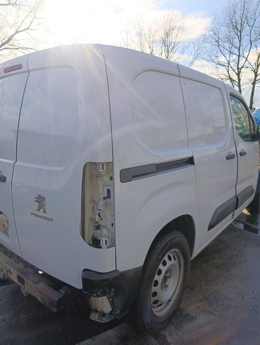Drzwi tylne prawe Peugeot Partner iv