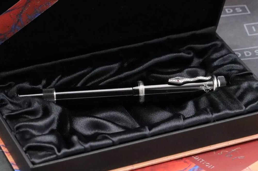 Montblanc Writers Edition 1993 Agatha Christie Fountain Pen