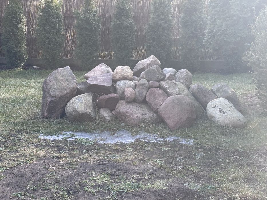 Oddam kamienie z ogrodu