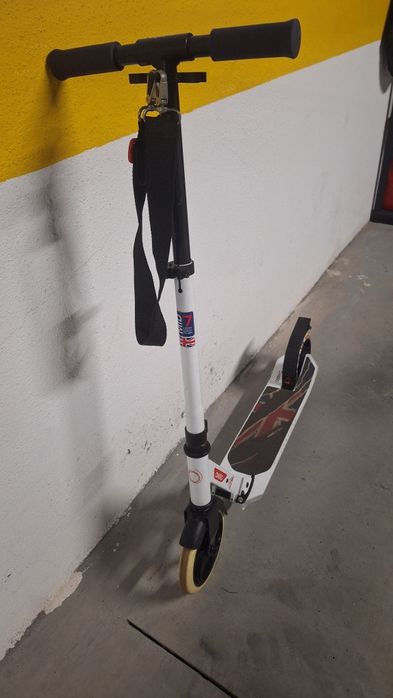 Trotinete Oxelo Mid 7 em bom estado.