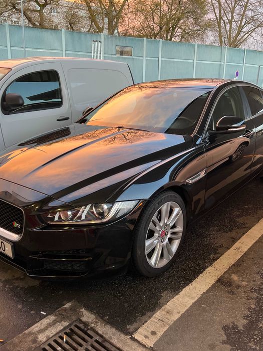 Jaguar XE 20d Portfolio