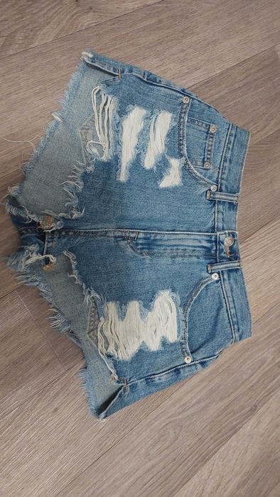 Набір жіночі спідниці (2шт), шорти (3шт) та плаття (2шт)