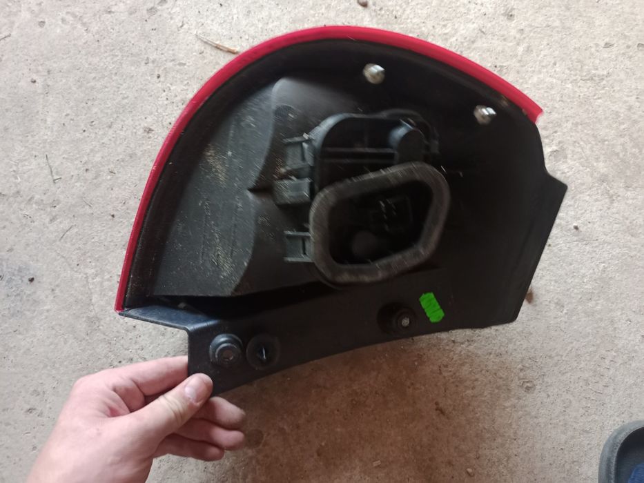 Фара задня права мітсубіші колби Mitsubishi Colt