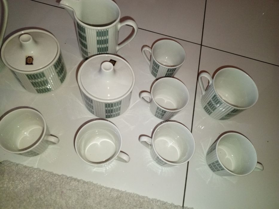 Sprzedam porcelanowy zestaw kawowy