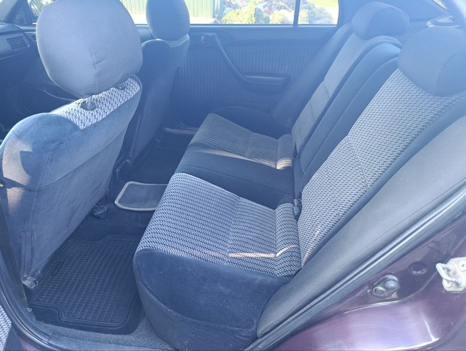 Toyta carina E 2.0 газ/бензин