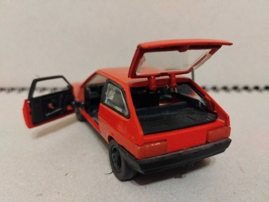 модель ВАЗ-21 08 сделано в СССР масштаб 1:43