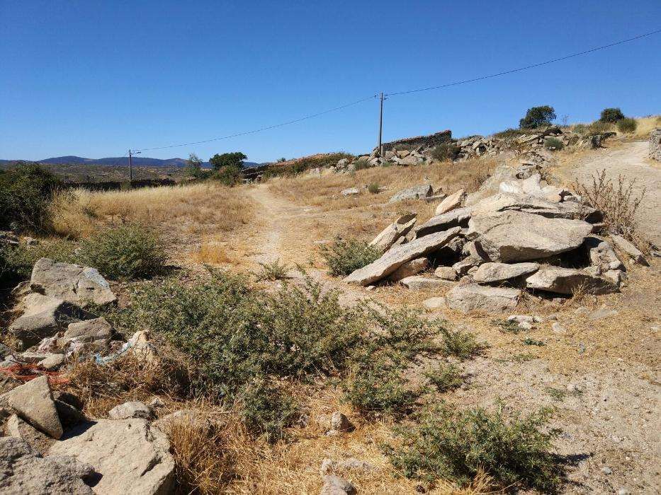 Terreno em Cinco Vilas 2428m2 - Fig Castelo Rodrigo/Guarda