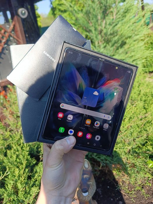 Samsung Galaxy Fold 3 8 256gb neverlook