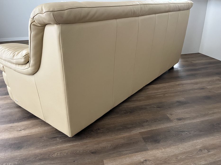 Sofá em pele Divani & Divani bege semi novo