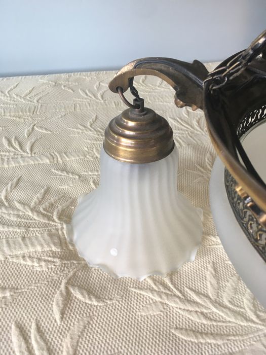 Candeeiro de teto antigo