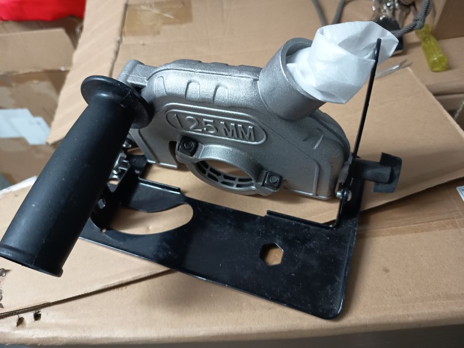 Suporte universal para serra electrica e/ ou circular