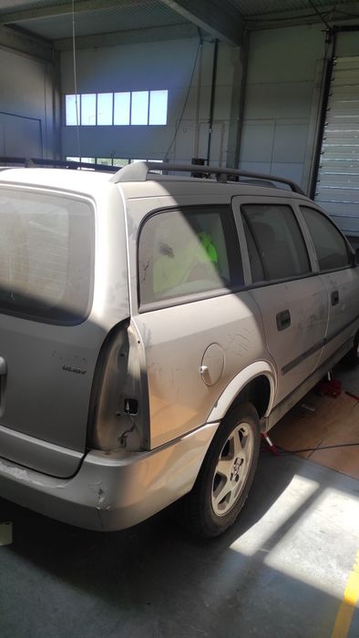 Opel Astra para peças