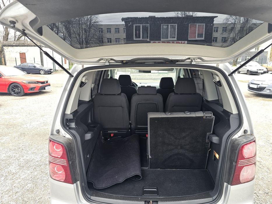 Volkswagen Touran 1.6 mpi