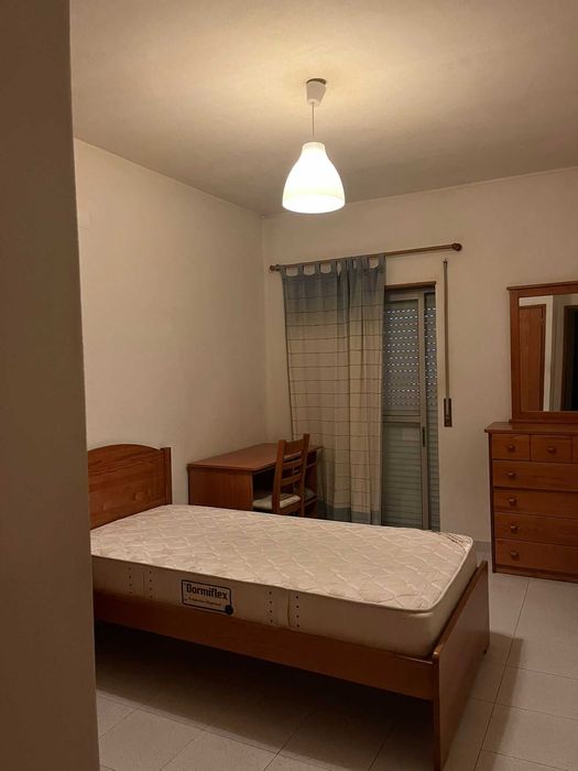 Quartos para estudantes em apartamento T3