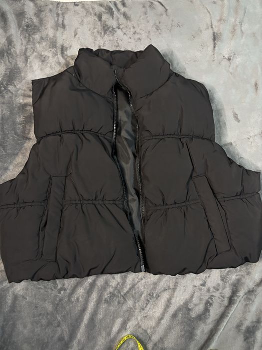 Жилетка чорна, жіноча.