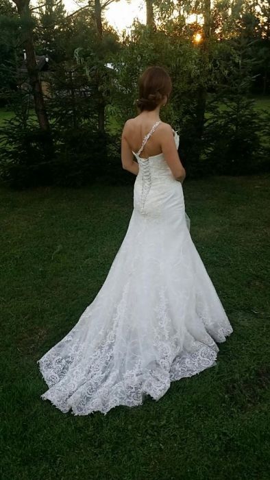 Suknia ślubna koronkowa