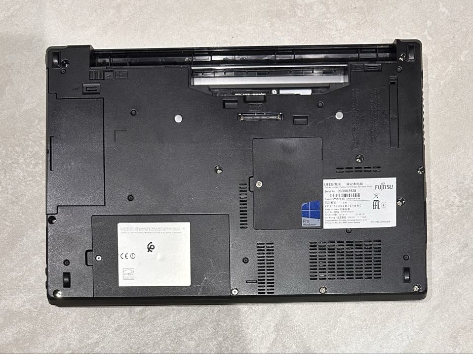 Ноутбук Fujitsu E746 14" на відновлення ! N3336