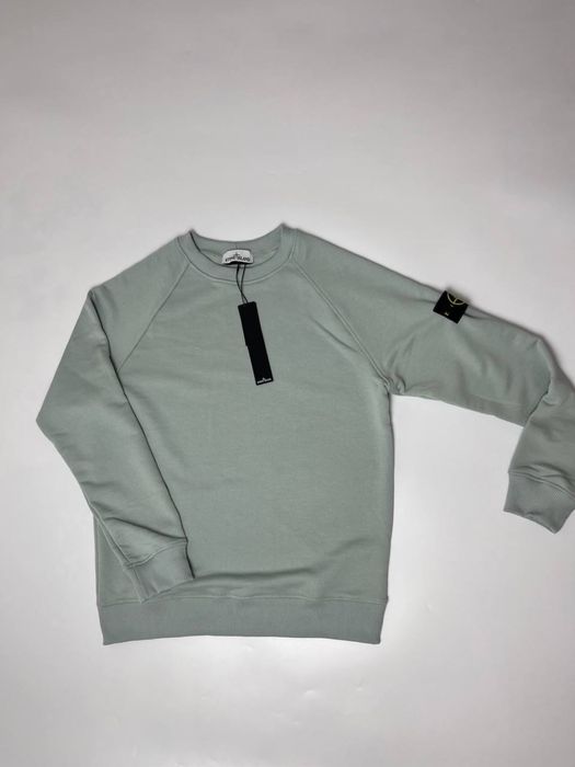 Stone island.